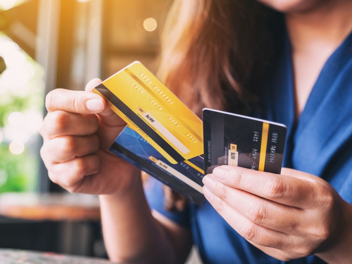 كيف تختار بطاقتك البنكية؟
