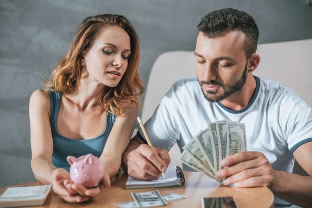 1O conseils financiers pour les jeunes mariés